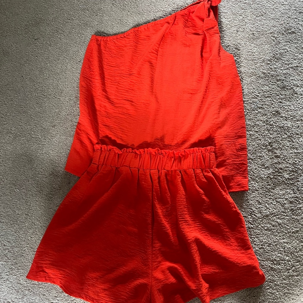 Chic Red Orange Set - Picture 2 of 3